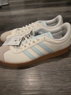 Adidas Womens NWT White & Light Blue Sneakers Size 10